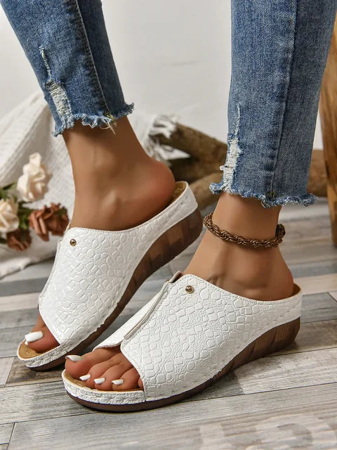 Croc-Embossed Wedge Sandals for Women – Effortless Style & Comfort - Image 3