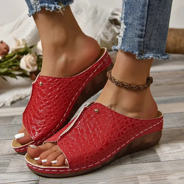 Croc-Embossed Wedge Sandals for Women – Effortless Style & Comfort - Image 4