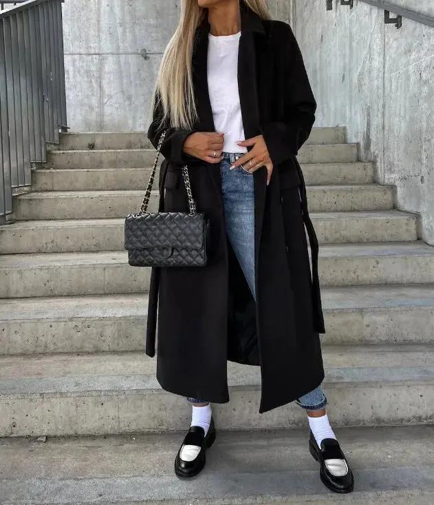 Double-Breasted Winter Coat for Women – Elegant & Structured - Image 4