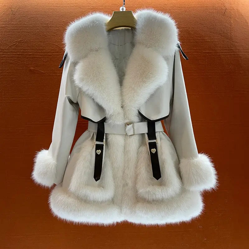 Chic Winter Jacket for Women – Elegant & Flattering Design, Warm Comfort