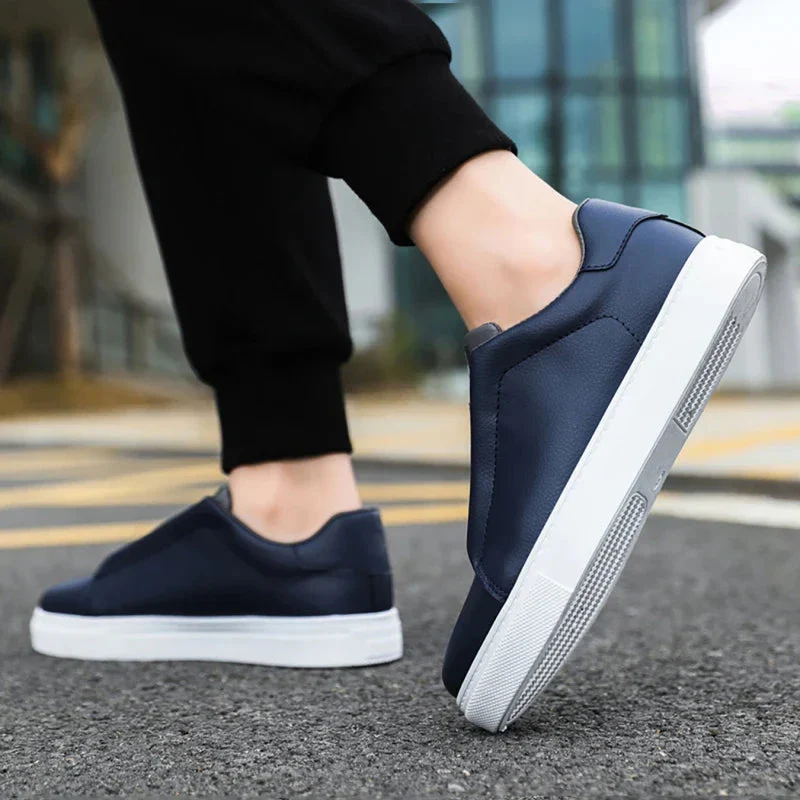 Slip-On Low-Top Sneakers for Men – Stylish & Comfortable Design - Image 2
