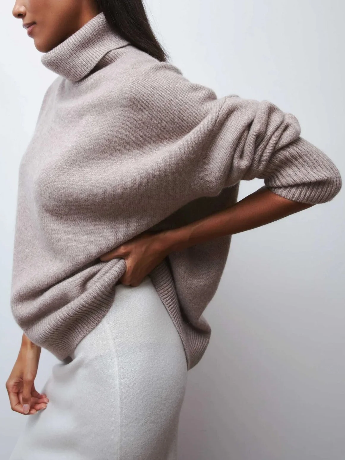 Oversized Hip-Length Turtleneck Sweater for Women – Cozy & Stylish Comfort - Image 4