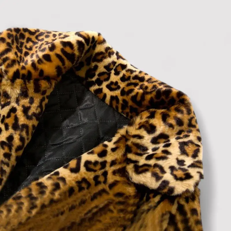 Chic Coat for Women – Elegant Leopard Print & Cozy Comfort - Image 4