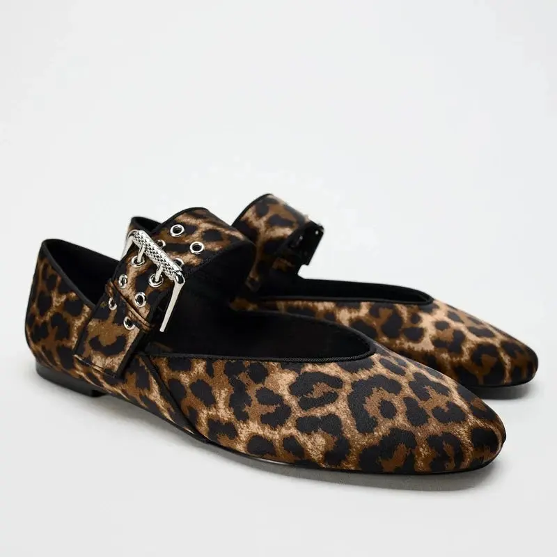 Pointed Toe Flats for Women – Stylish & Versatile - Image 7