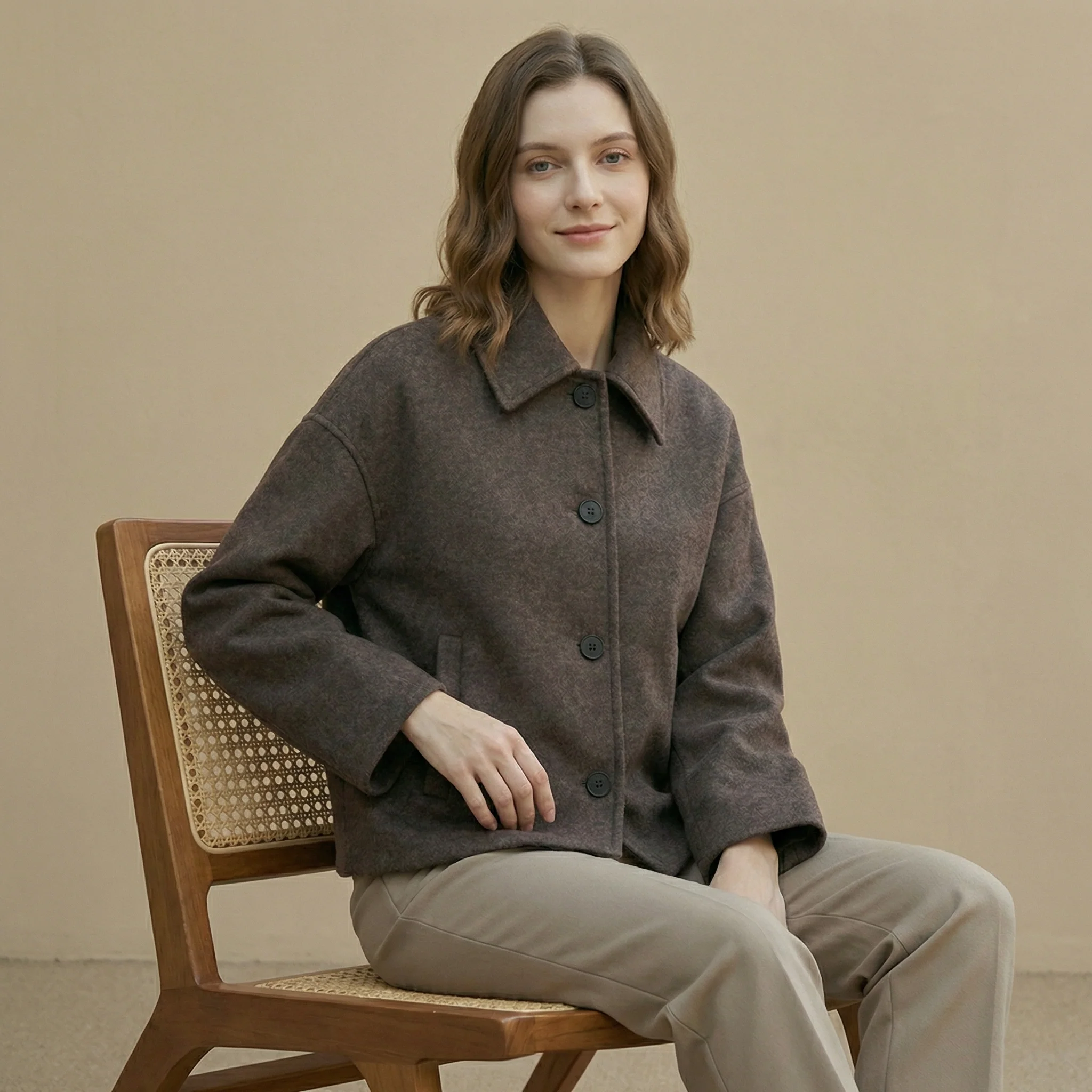 Relaxed Fit Collared Jacket for Women – Cozy & Practical Everyday Wear - Image 4
