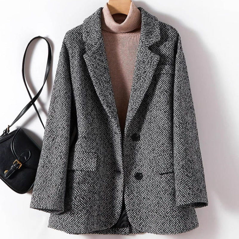 Relaxed Fit Geometric Blazer for Women – Stylish & Comfortable Design