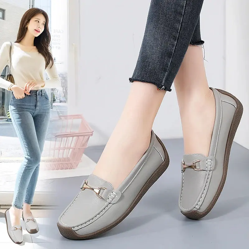 Slip-On Flats for Women – Stylish & Comfortable Moccasin Design - Image 3