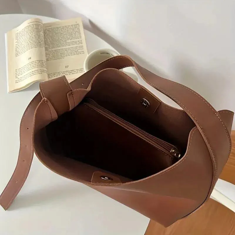 Structured Shoulder Bag for Women – Modern & Versatile Design - Image 4