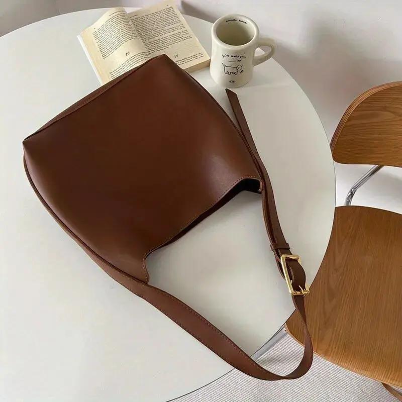 Structured Shoulder Bag for Women – Modern & Versatile Design - Image 6