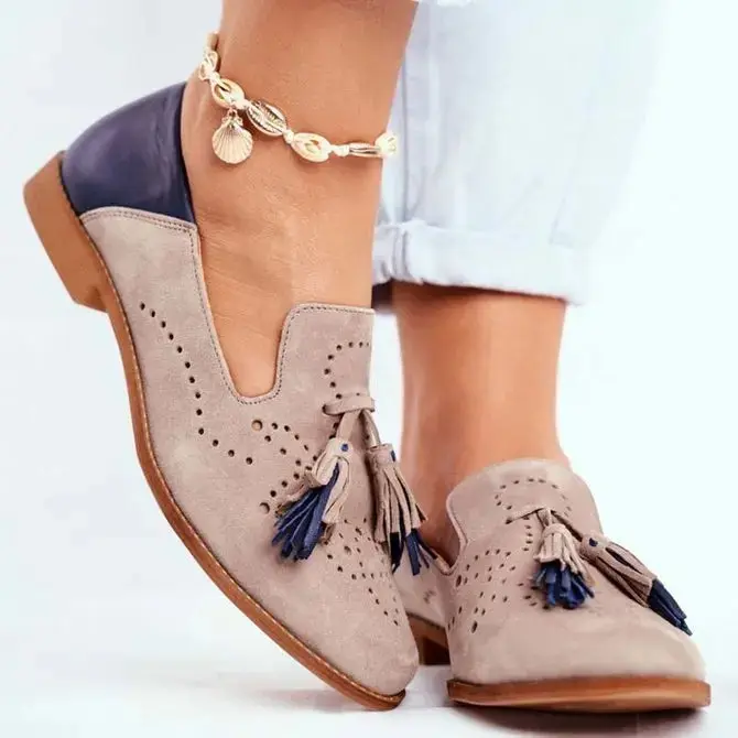 Two-Tone Loafers for Women – Stylish & Comfortable with Playful Tassels - Image 2